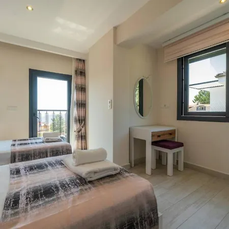 Oludeniz 3 Bedroom 别墅 费特希耶